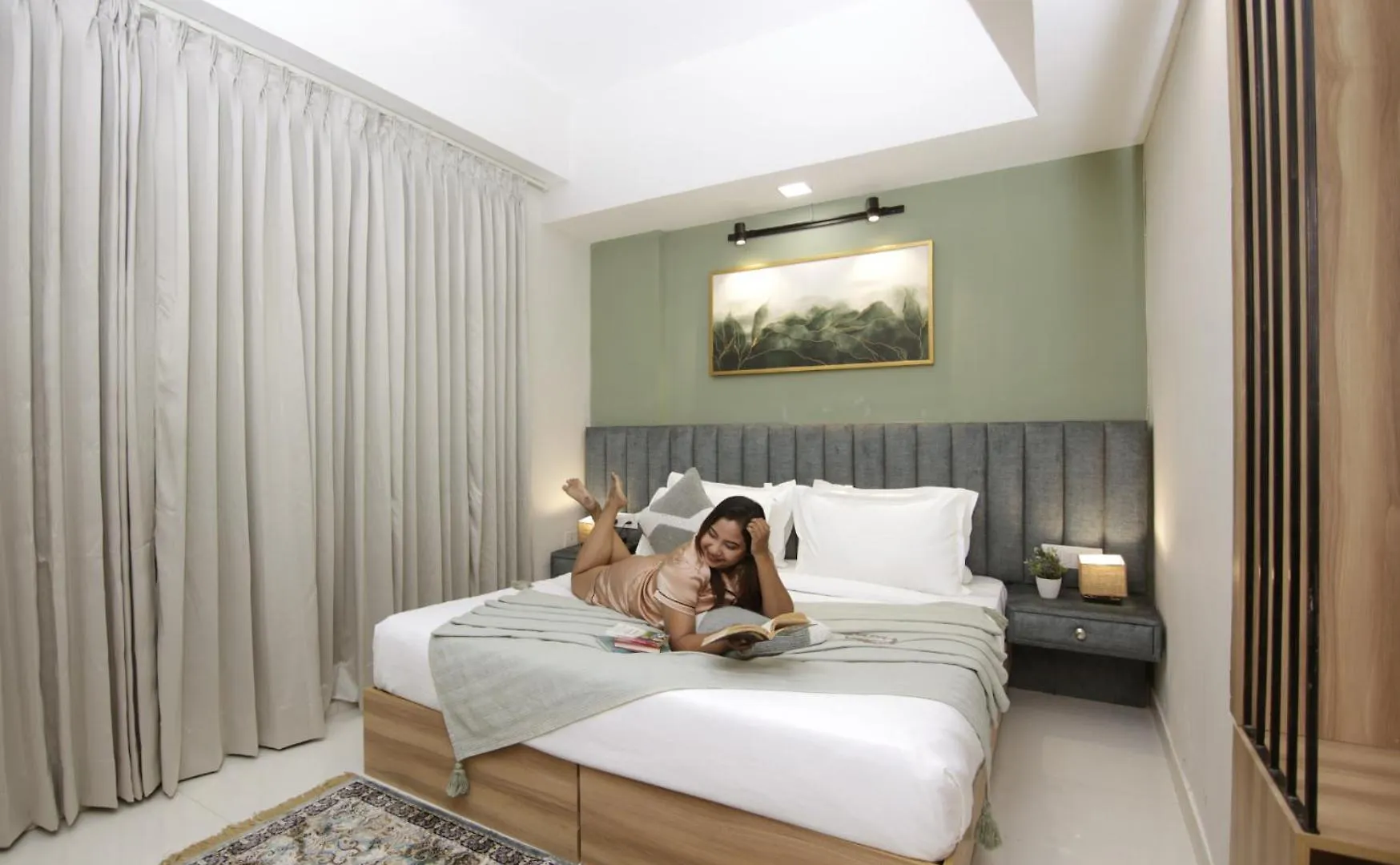Aparthotel Saltstayz Premier Executive Serviced Apartment - Golf Course Extension Road Gurgaon