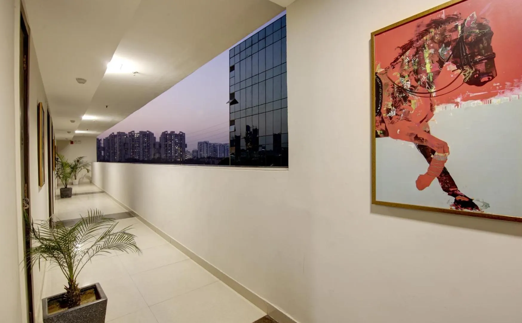 Saltstayz Premier Executive Serviced Apartment - Golf Course Extension Road Gurgaon 0*,  India