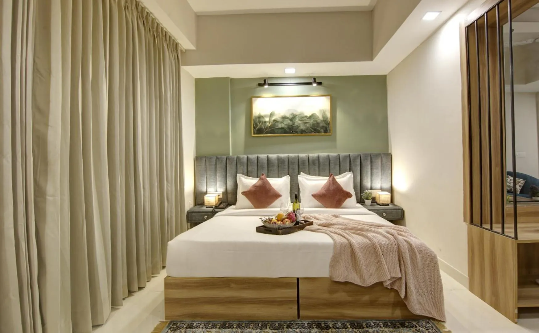 Saltstayz Premier Executive Serviced Apartment - Golf Course Extension Road Gurgaon