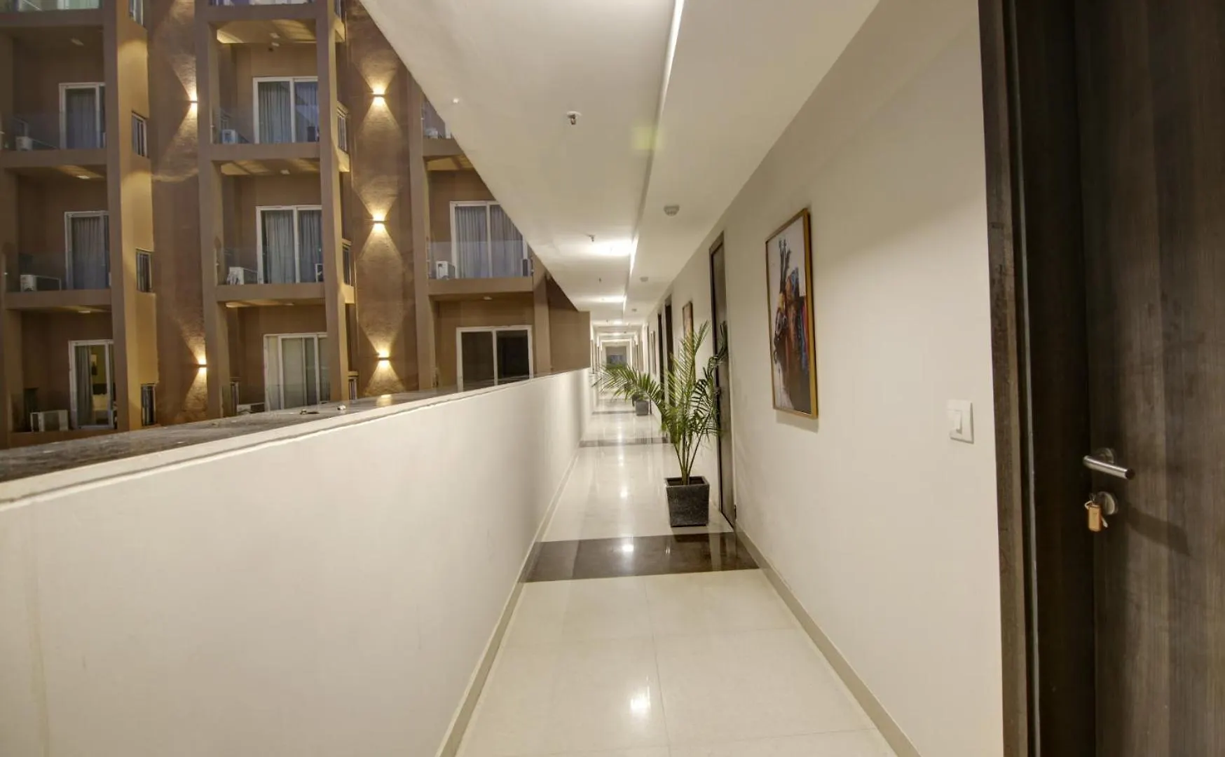 Saltstayz Premier Executive Serviced Apartment - Golf Course Extension Road Gurgaon 0*,