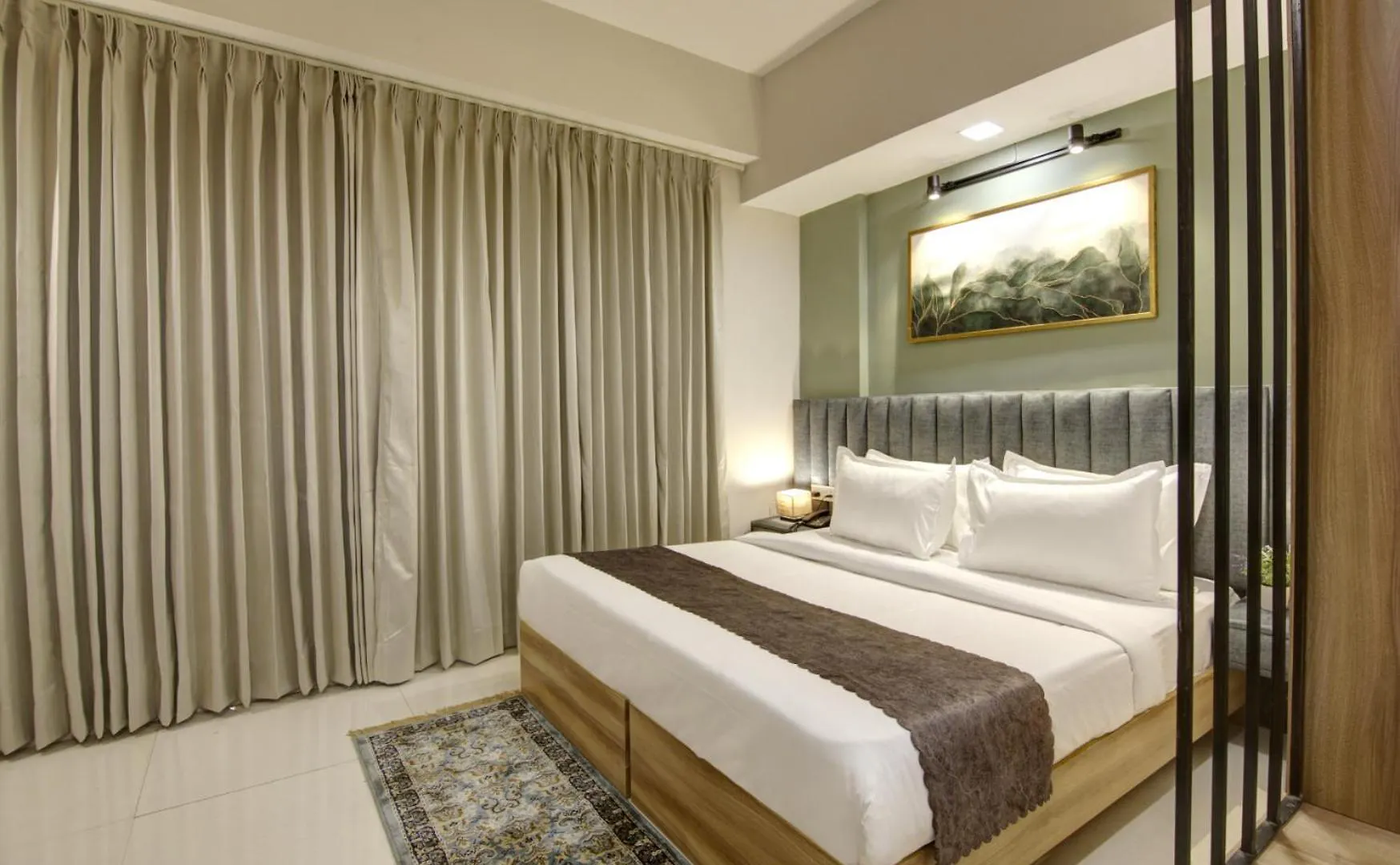 Aparthotel Saltstayz Premier Executive Serviced Apartment - Golf Course Extension Road Gurgaon India