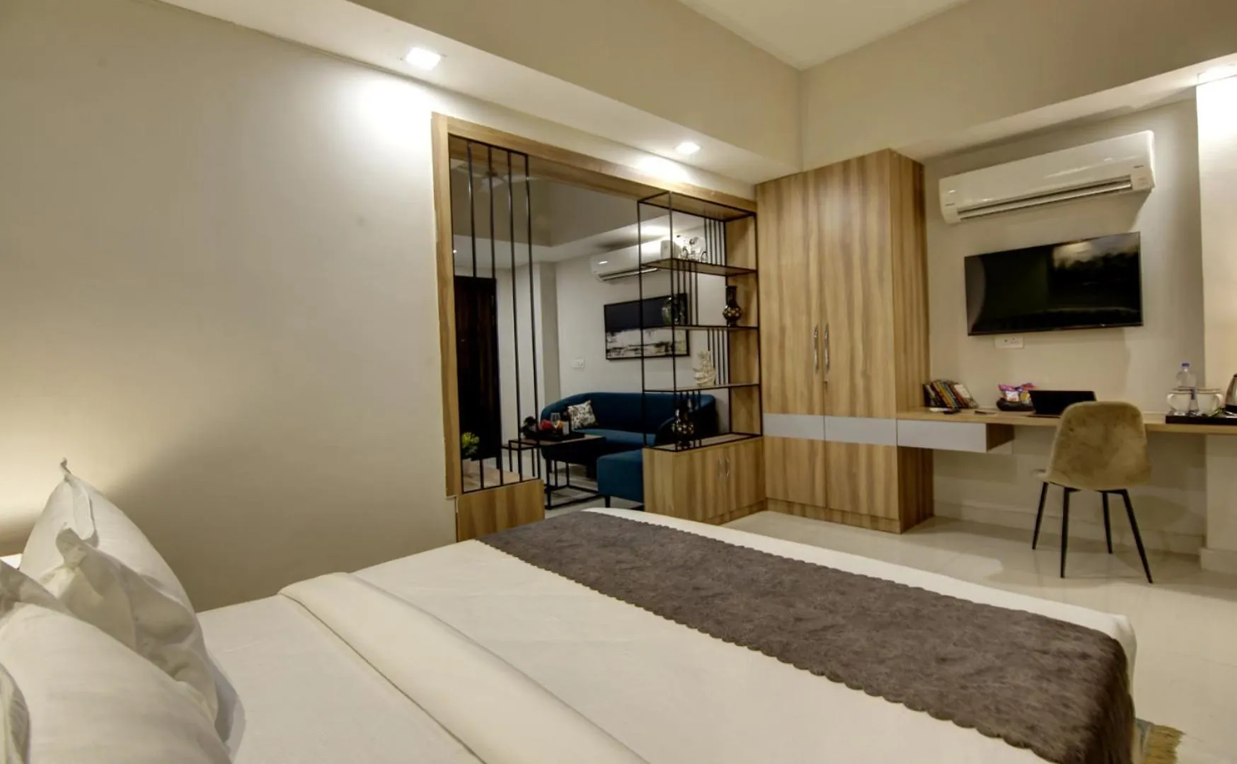 Saltstayz Premier Executive Serviced Apartment - Golf Course Extension Road Gurgaon