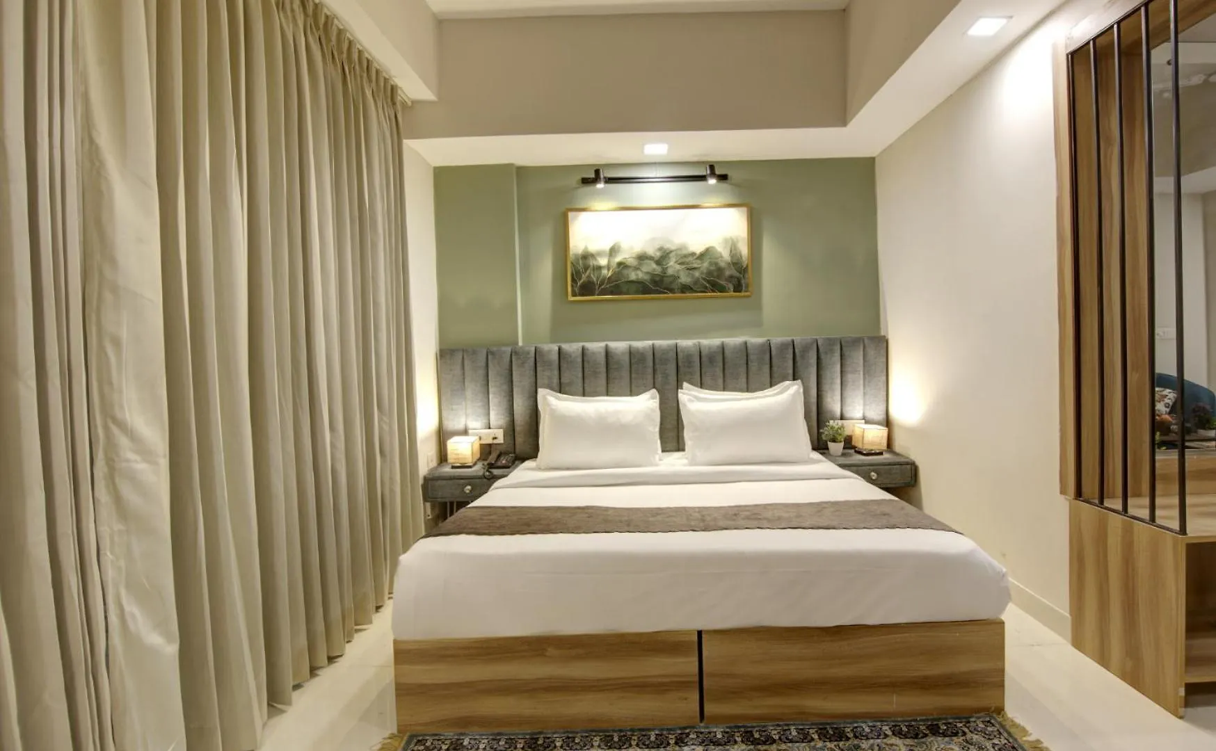 Aparthotel Saltstayz Premier Executive Serviced Apartment - Golf Course Extension Road Gurgaon