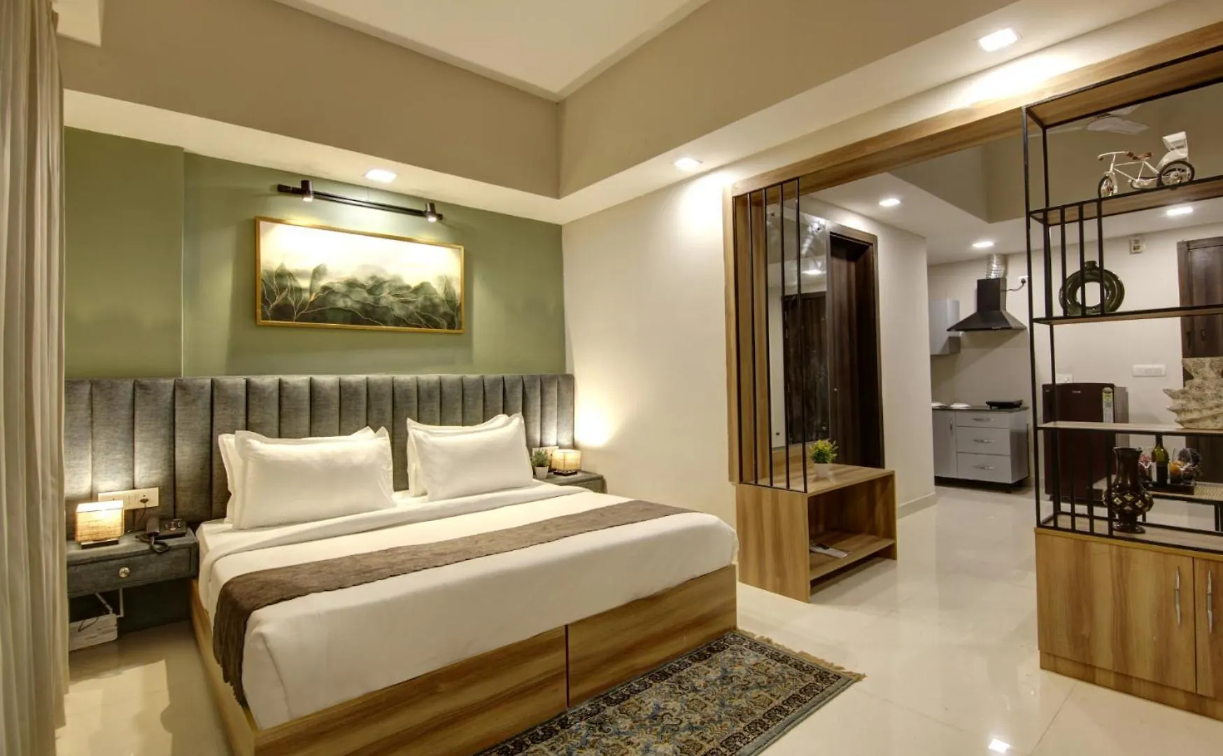 Saltstayz Premier Executive Serviced Apartment - Golf Course Extension Road Gurgaon