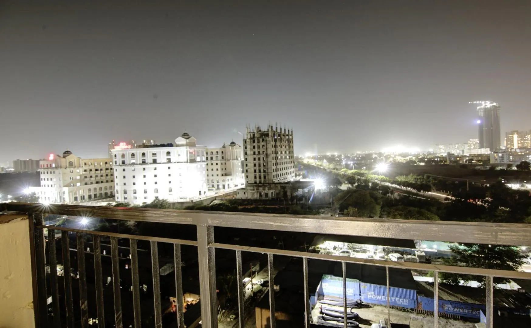 Saltstayz Premier Executive Serviced Apartment - Golf Course Extension Road Gurgaon