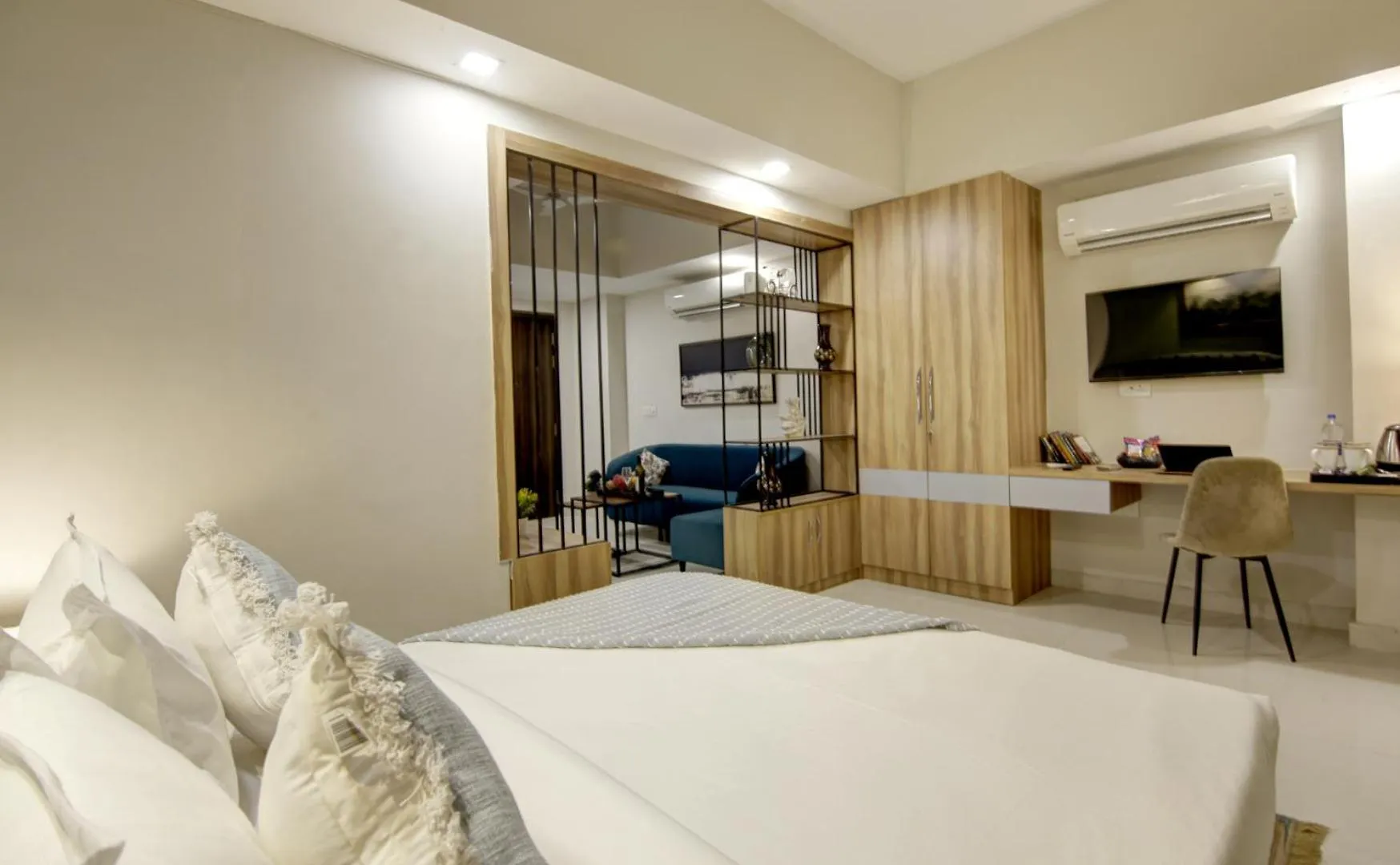 Saltstayz Premier Executive Serviced Apartment - Golf Course Extension Road Gurgaon Aparthotel