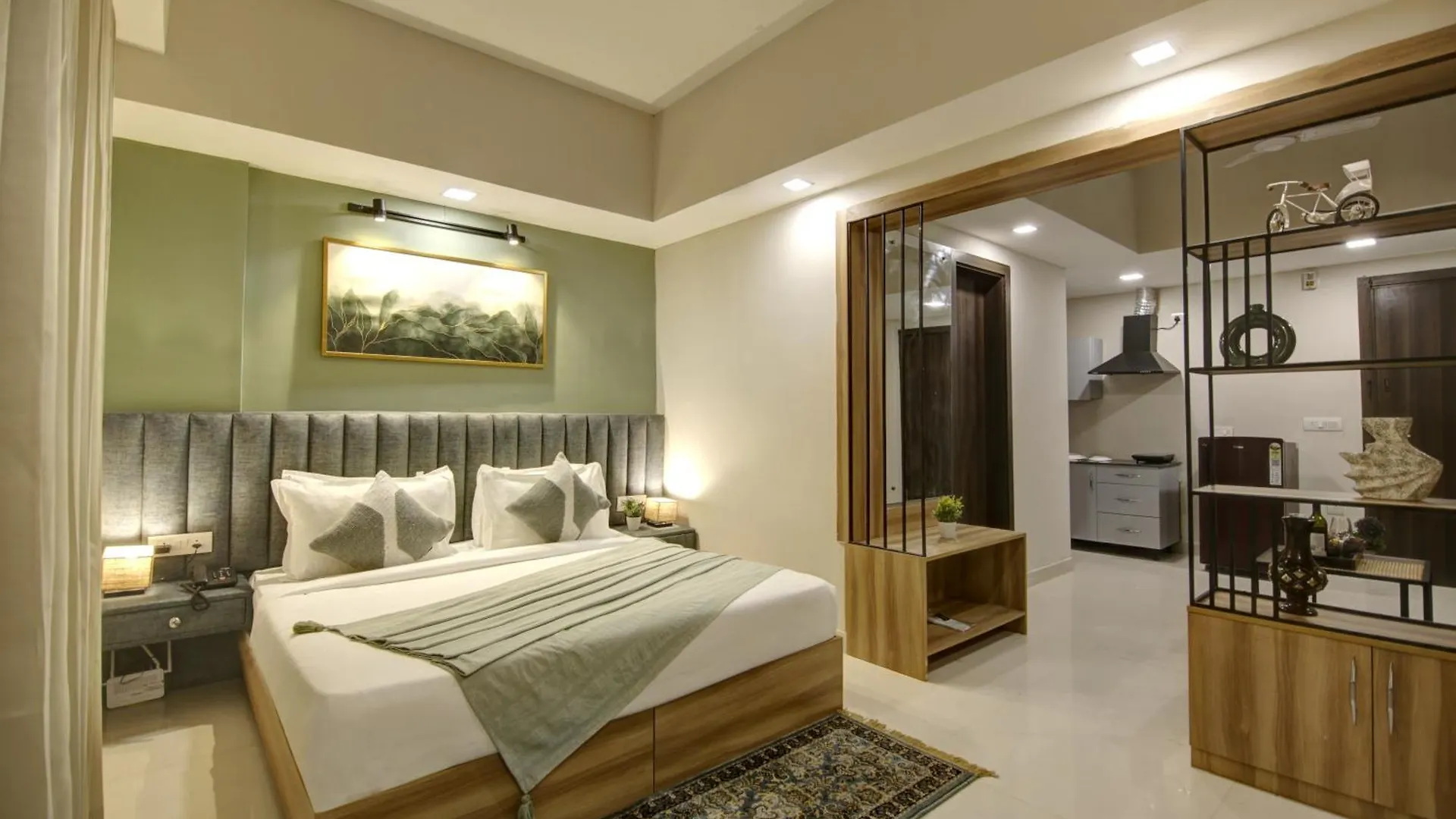 Saltstayz Premier Executive Serviced Apartment - Golf Course Extension Road Gurgaon