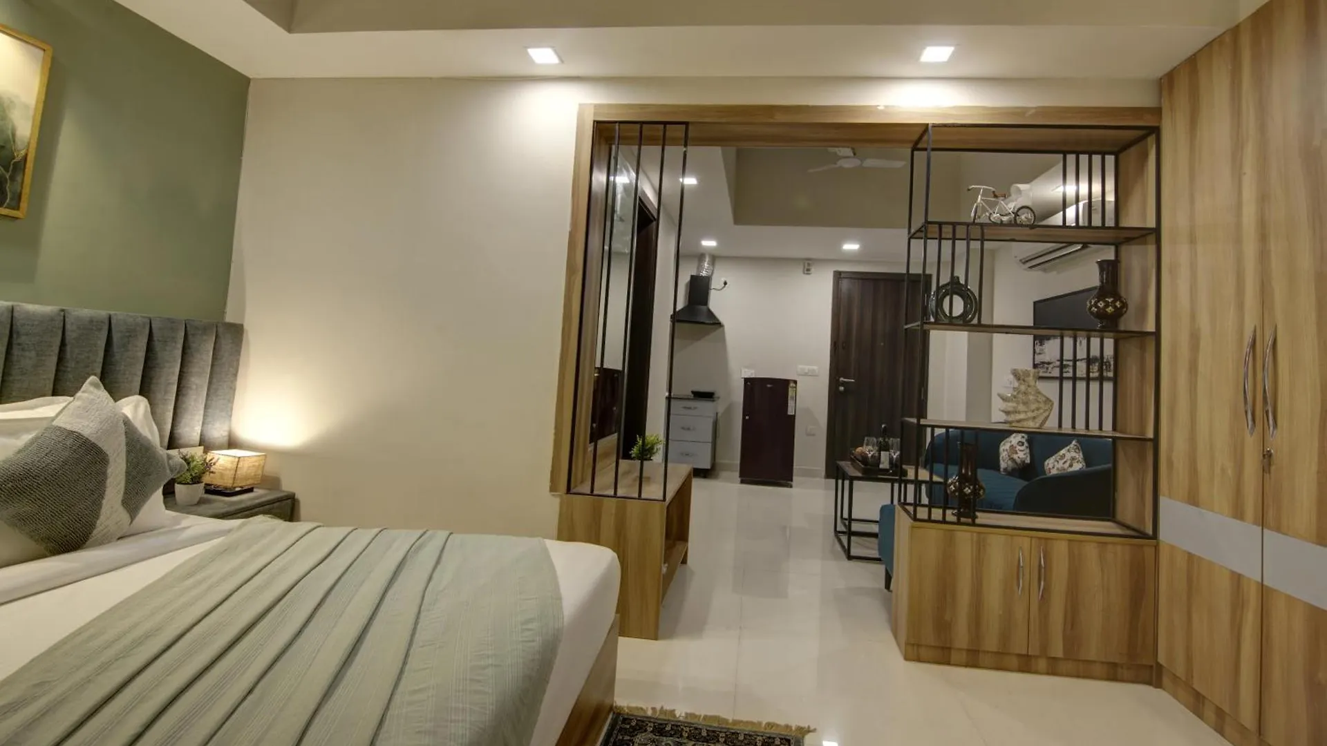 Saltstayz Premier Executive Serviced Apartment - Golf Course Extension Road Gurgaon Aparthotel