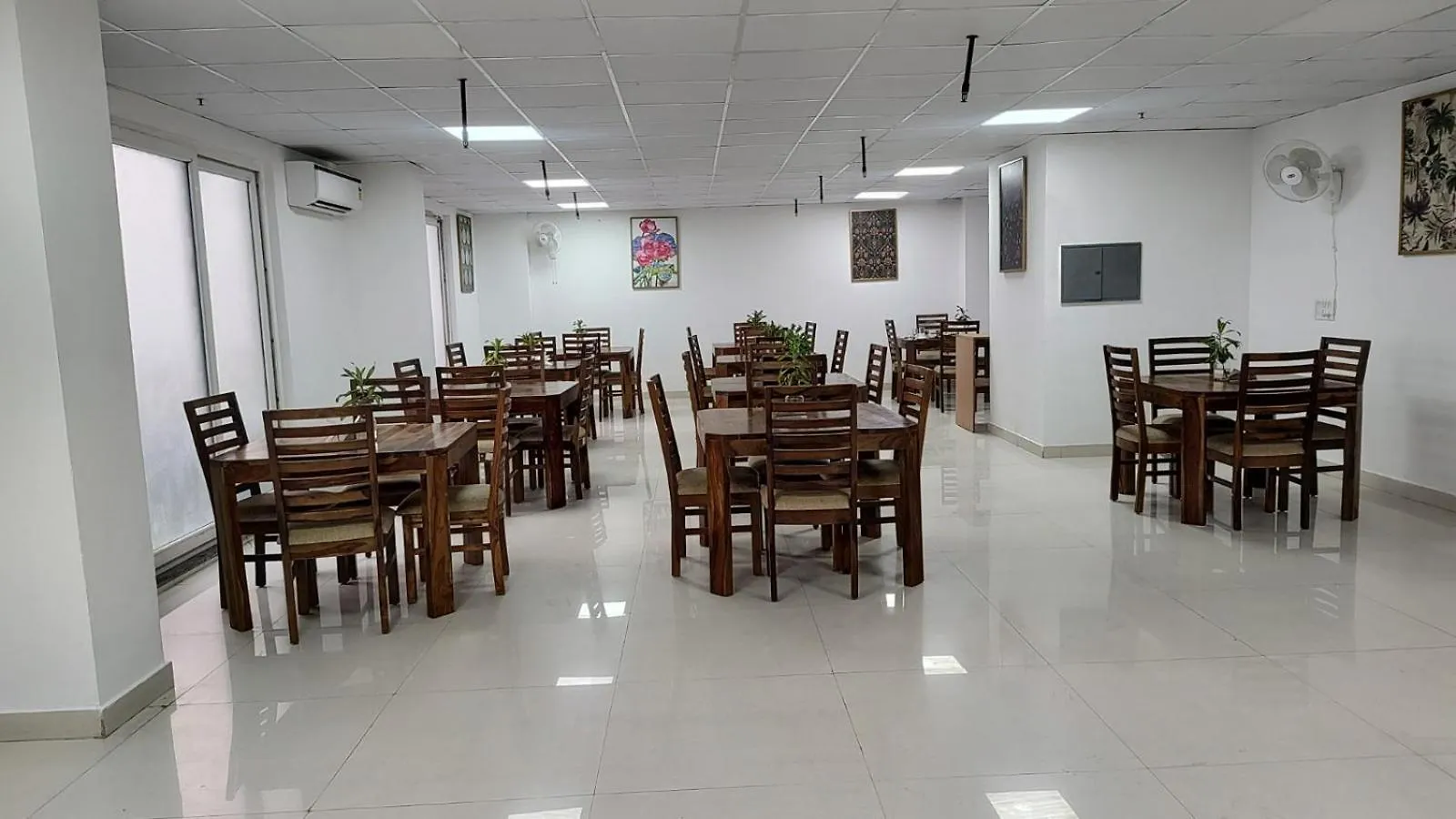 Saltstayz Premier Executive Serviced Apartment - Golf Course Extension Road Gurgaon